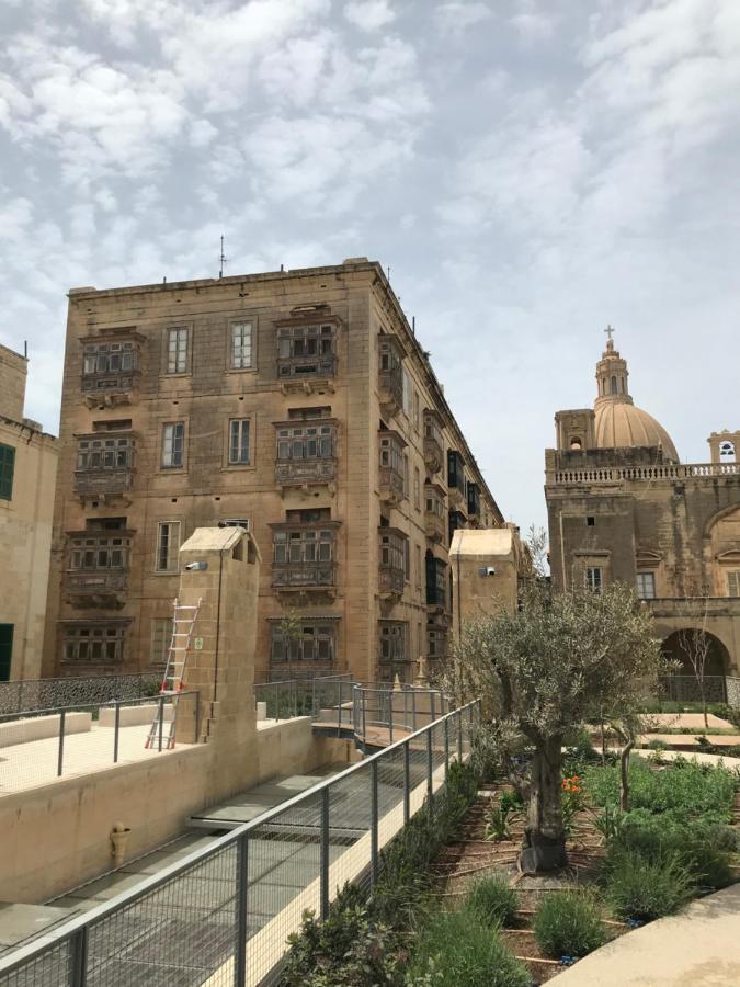 Orangerie Lodge Valletta Buitenkant foto
